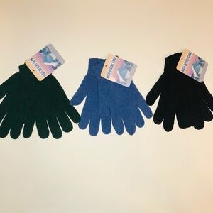 NWT New High Desert Gear Ladies Winter Gloves Green, Blue, and Black One Size